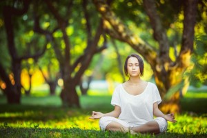 体育娱乐-哈兰德在雄鹿比赛中比分优势明显，赛况扑朔迷离引发热议！