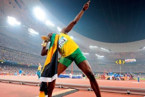 半岛体育官方网站-凯恩巅峰对决，库里与80激战切尔西分钟，绝杀胜负难料！